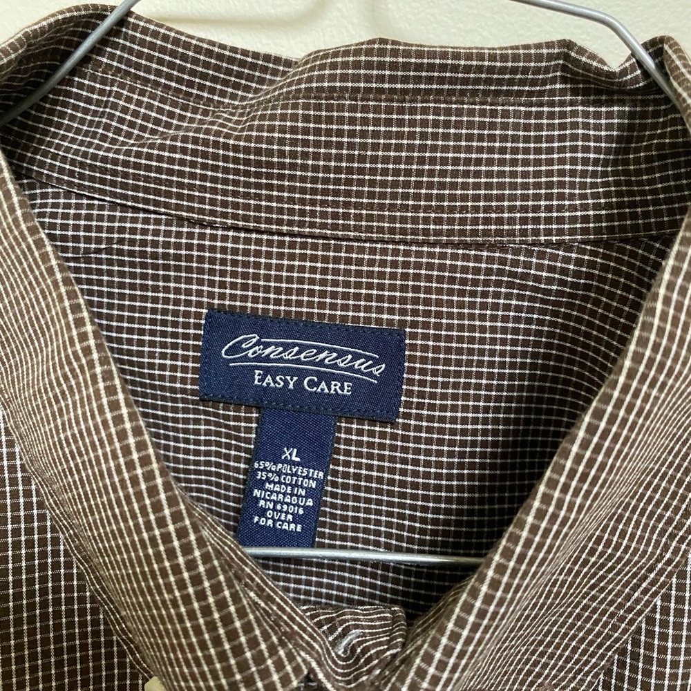 Used XL button Up - Picture 2 of 2